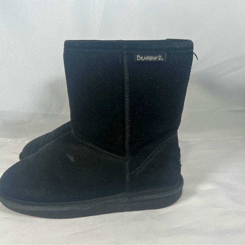 Bearpaw Emma Black Youth Suede Boots Size 4 - Picture 2 of 8
